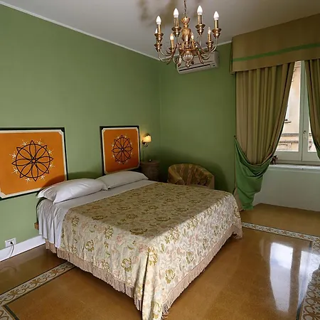 فندق مبيت وإفطار Di Francia فيبو فالينتيا